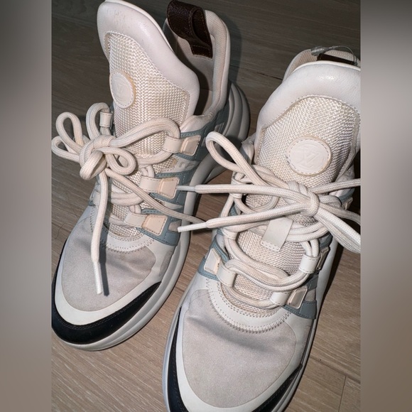 Louis Vuitton LV Archlight Sneakers - Picture 4 of 14